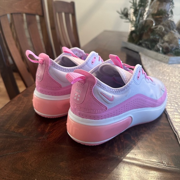 Women’s Nike Air Max Dia - Picture 5 of 6